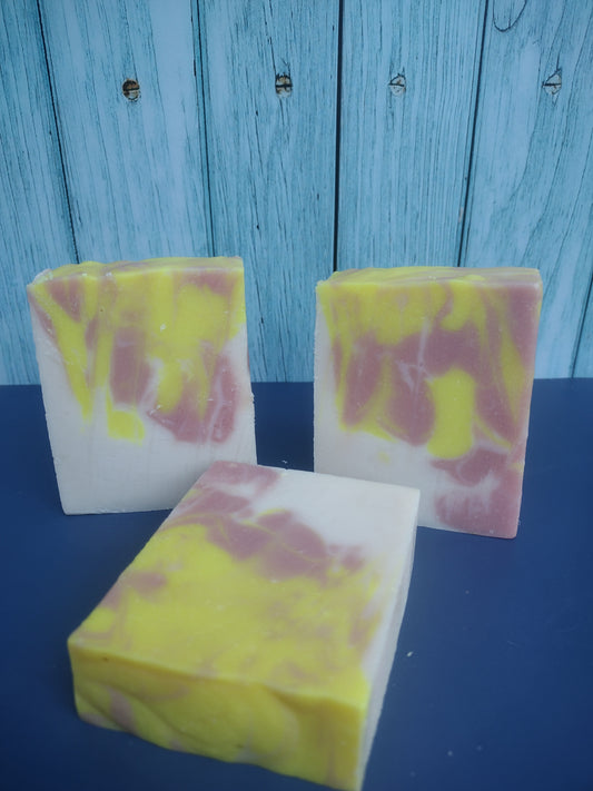 Handmade tropical artisan soap with pineapple and honey - Buzz Off I'm Bathing Louisiana